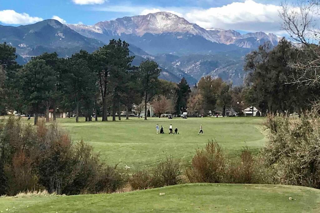 Charming Remodeled Golf Course Area Home Colorado Springs Kültér fotó